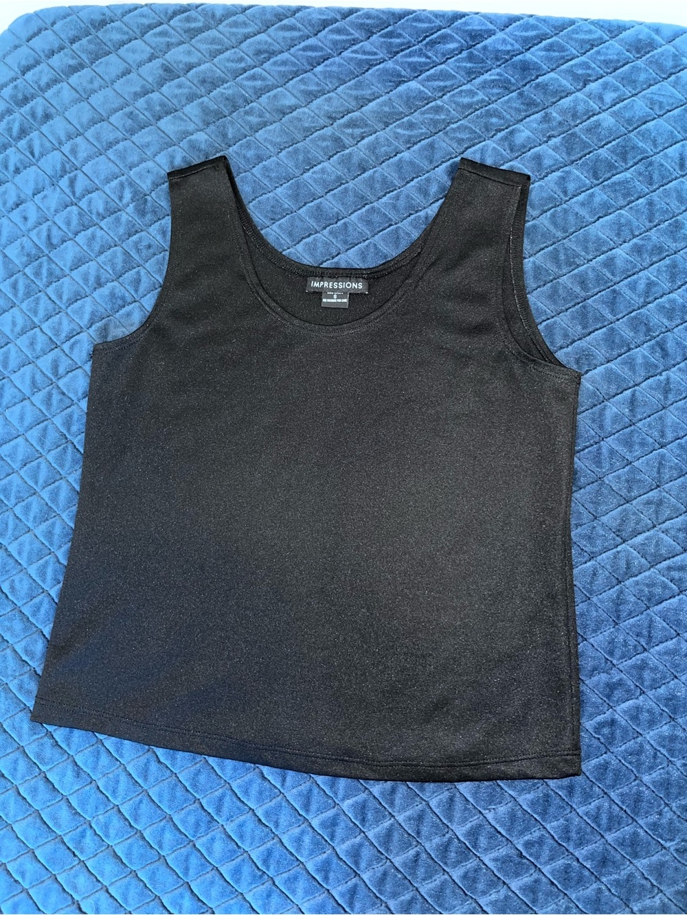 Impressions Black Scoop Neck Tank Top Cropped Minimalist Basic Tank Women’s SM